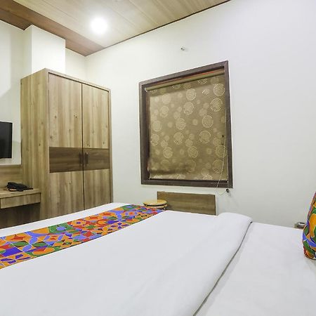 Fabhotel Vedanta Inn - Nr Sitabudli Fort Nagpur Zewnętrze zdjęcie