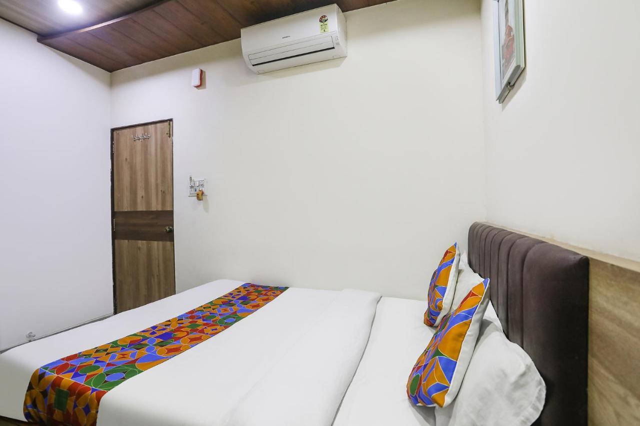 Fabhotel Vedanta Inn - Nr Sitabudli Fort Nagpur Zewnętrze zdjęcie