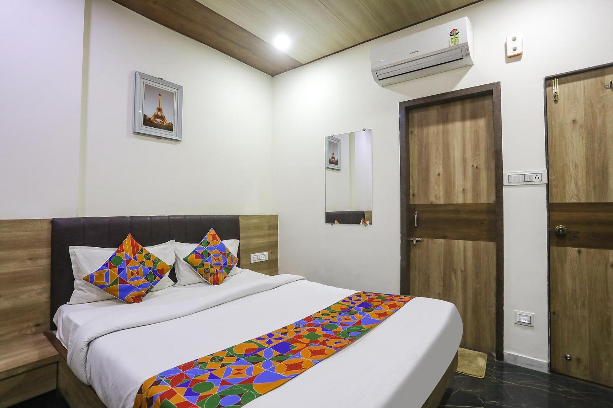 Fabhotel Vedanta Inn - Nr Sitabudli Fort Nagpur Zewnętrze zdjęcie
