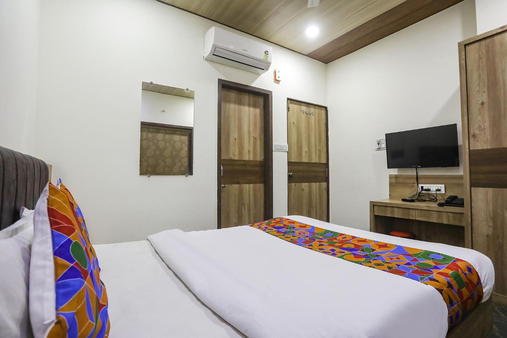 Fabhotel Vedanta Inn - Nr Sitabudli Fort Nagpur Zewnętrze zdjęcie
